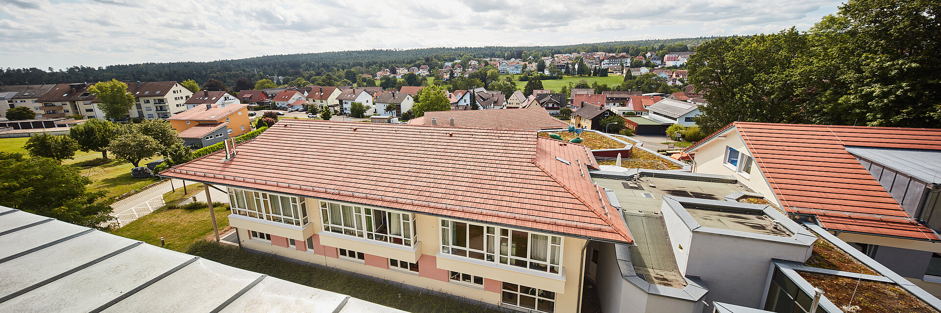 Bild: Die Gebäude der Kinderklinik Schömberg in der Draufsicht
