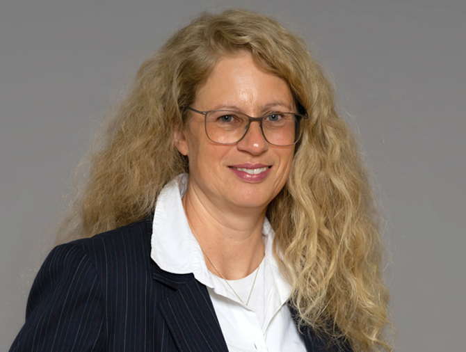 Portrait of the Group Managing Director of Reha-Südwest Heike Ackermann 